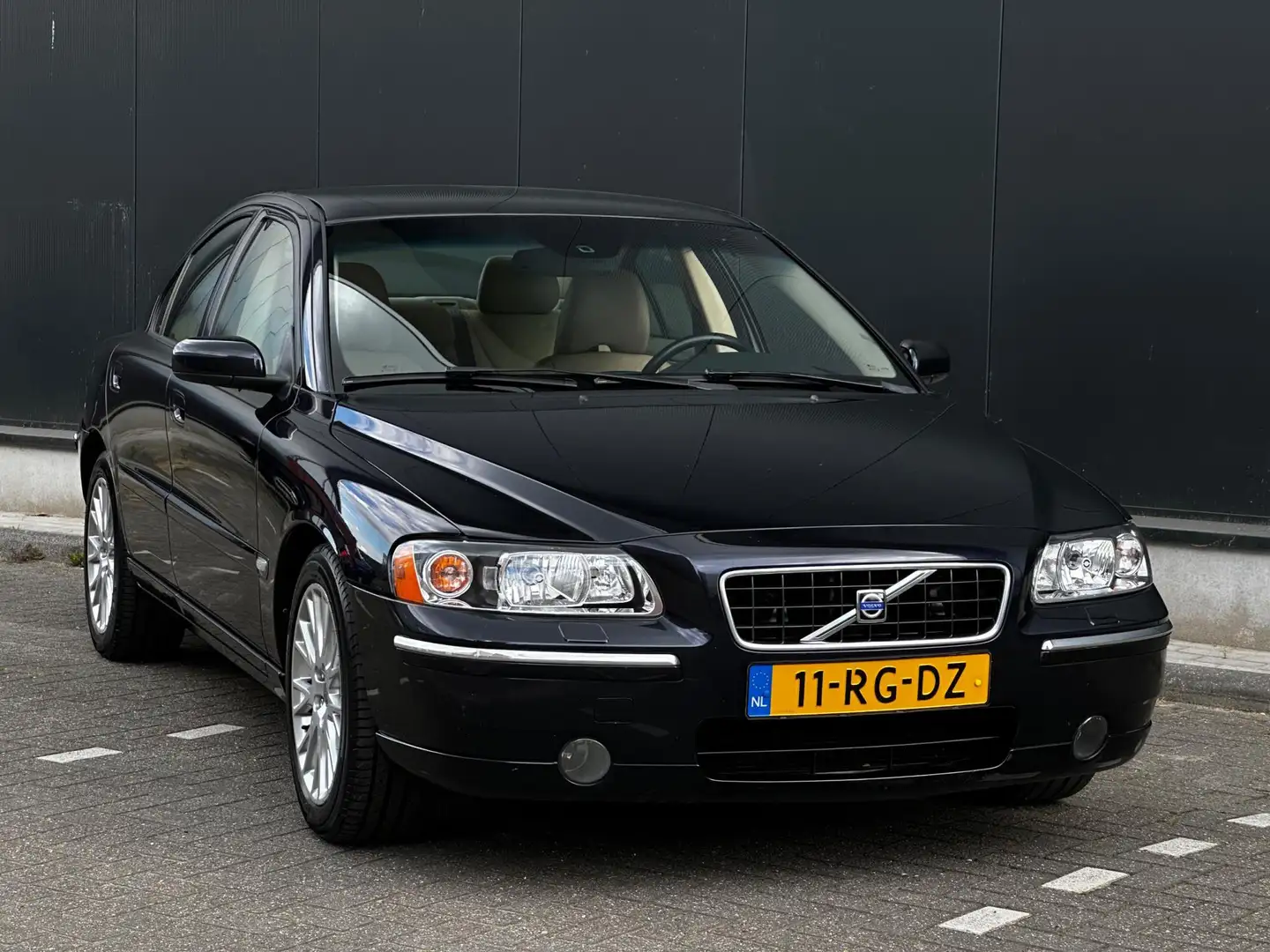 Volvo S60 2.4 Summum AUTOMAAT LEDER/MEMORY/CRUISE Blauw - 2