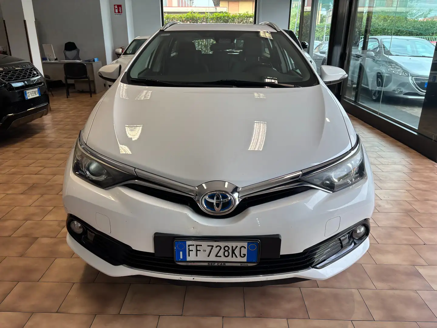 Toyota Auris Touring Sports 1.8h *EURO6B Blanco - 2