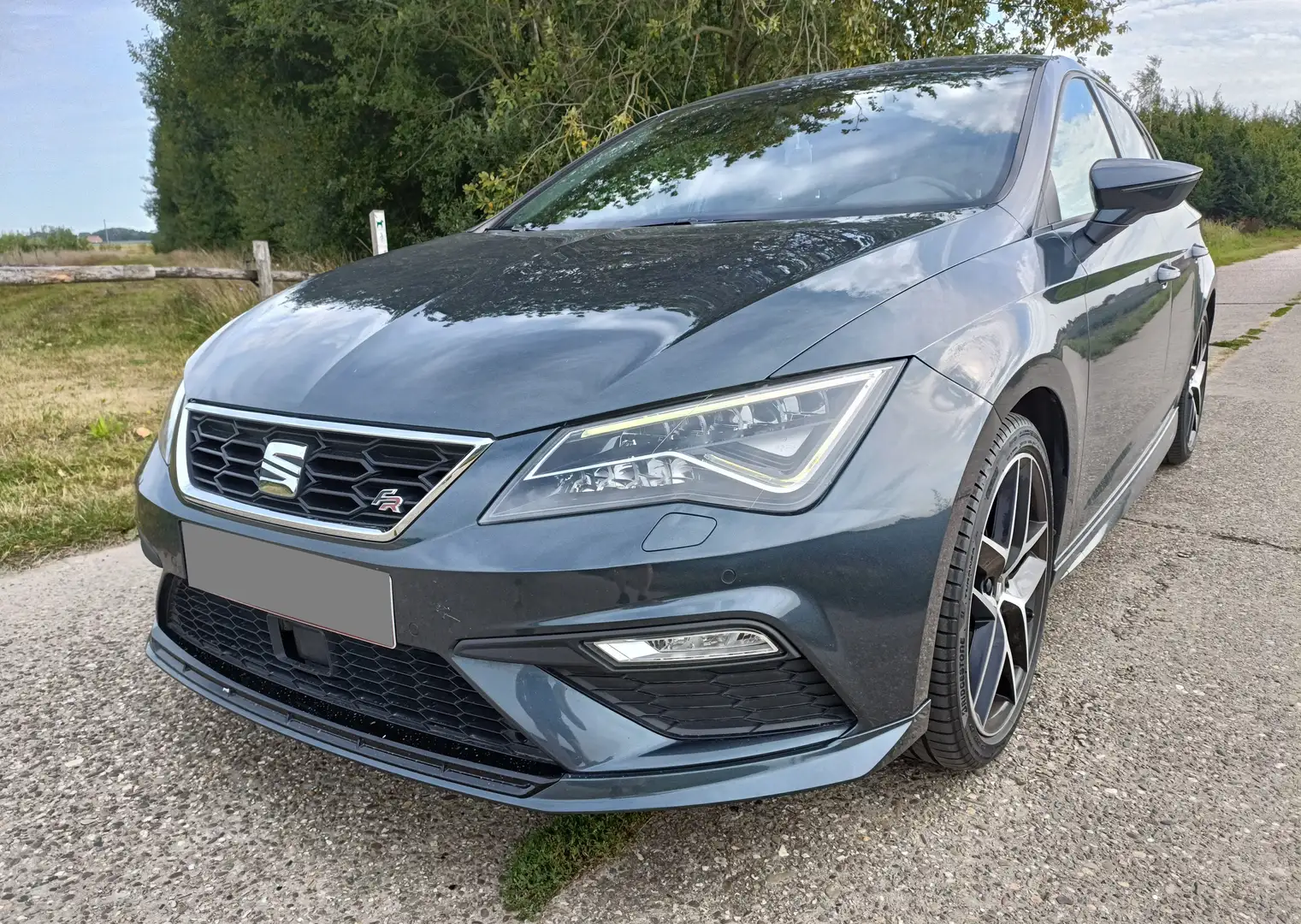 SEAT Leon Leon 1.5 TSI FR 150pk Gris - 1