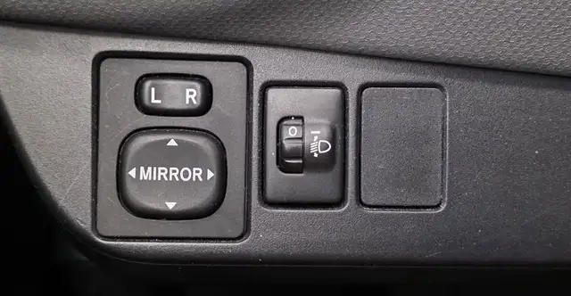 Toyota Yaris view 15