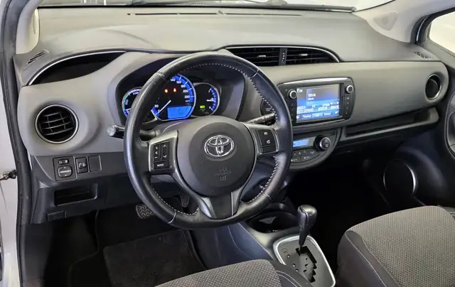Toyota Yaris view 11