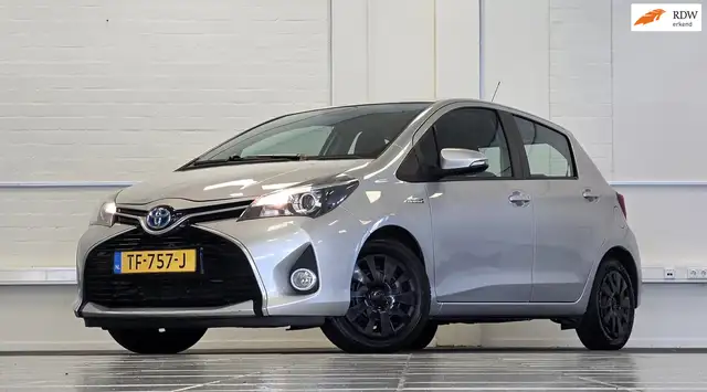 2016 Toyota Yaris in Grey for sale