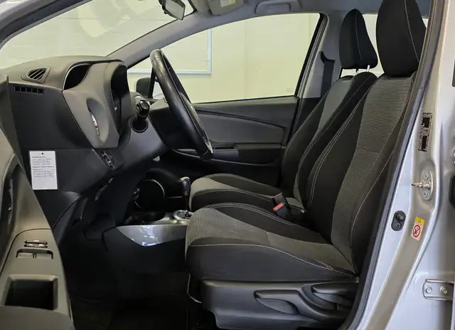 Toyota Yaris view 10