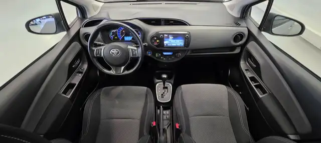 Toyota Yaris view 9