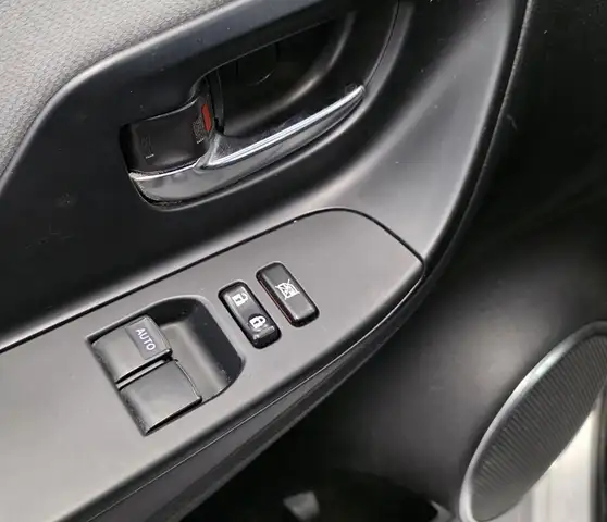 Toyota Yaris view 14