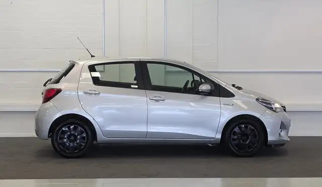 Toyota Yaris view 5