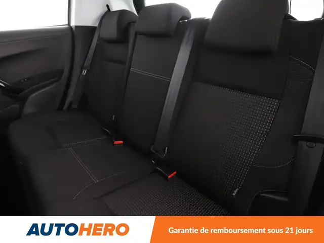 Peugeot 208 view 14
