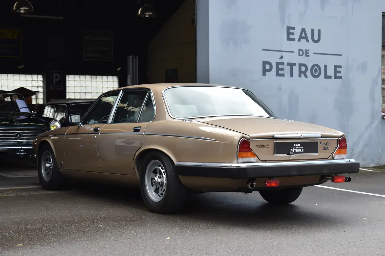 Jaguar XJ12 Vanden Plas, foto 7
