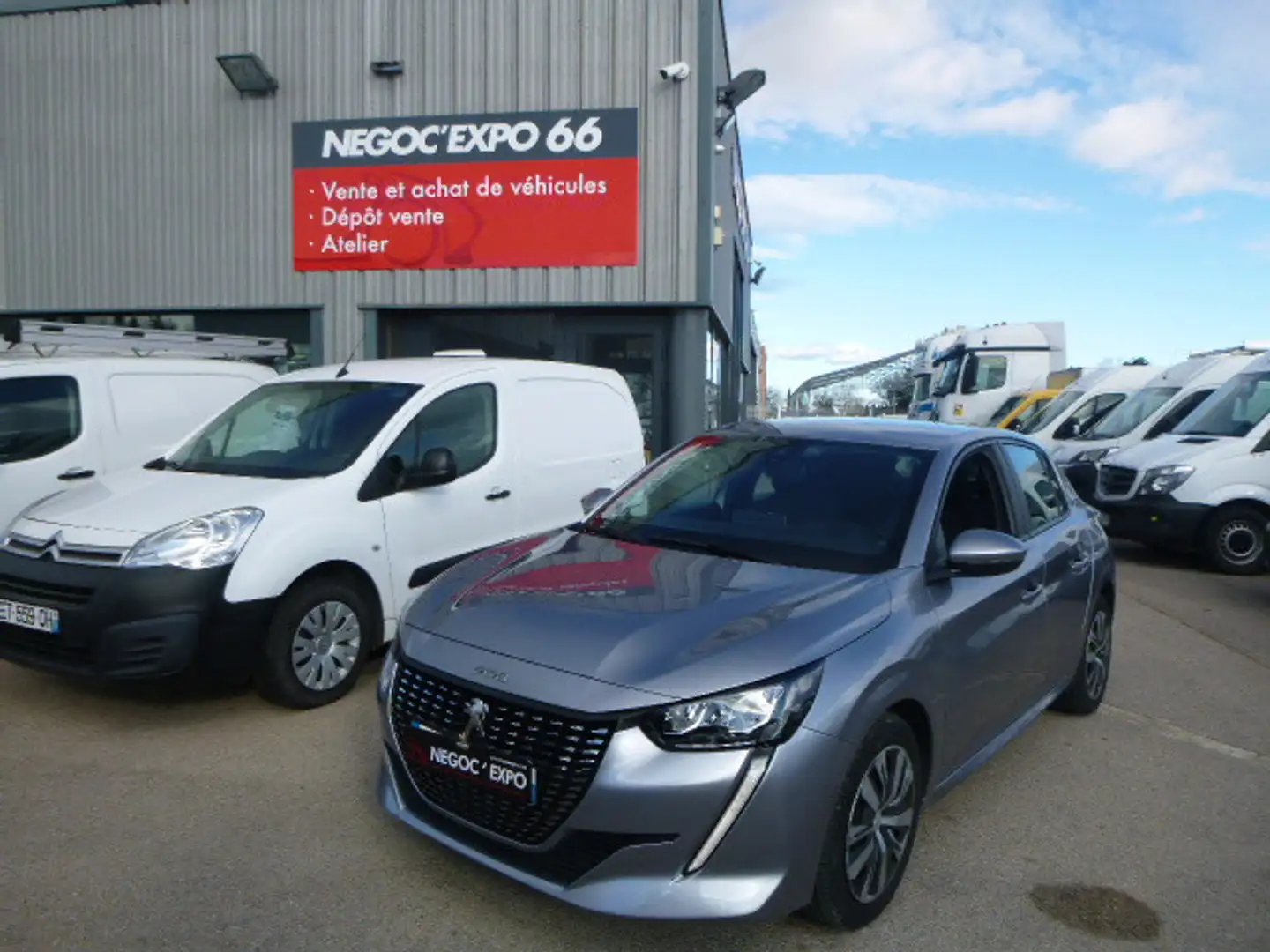 Peugeot 208 Active Gris - 1