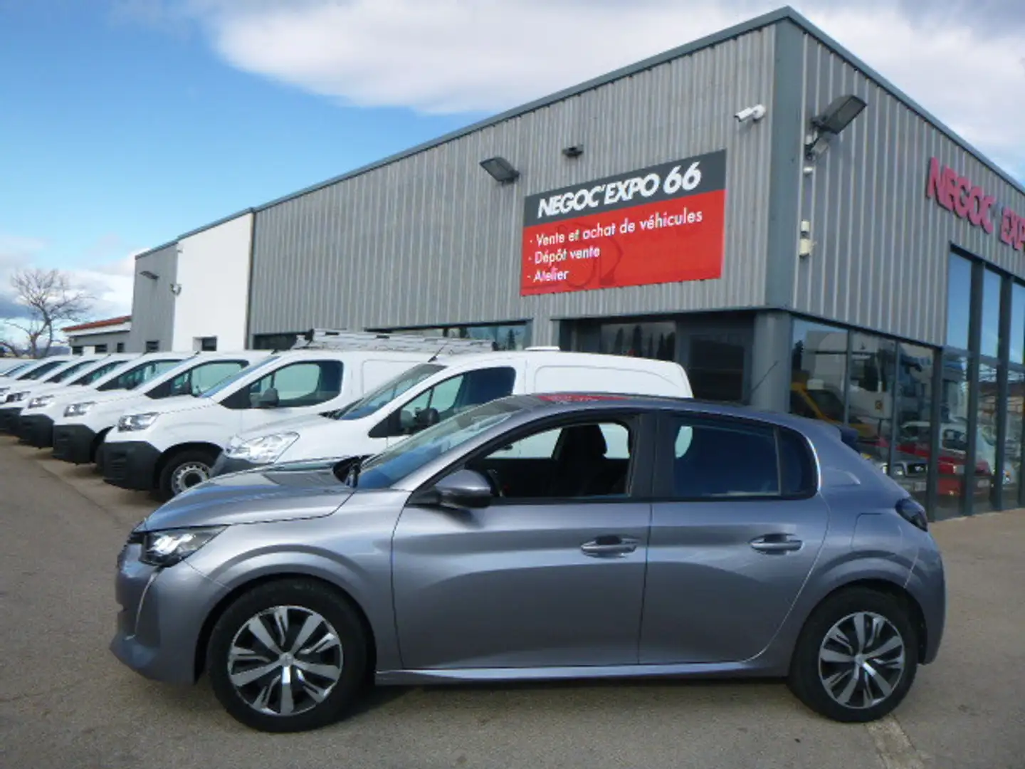 Peugeot 208 Active Gris - 2