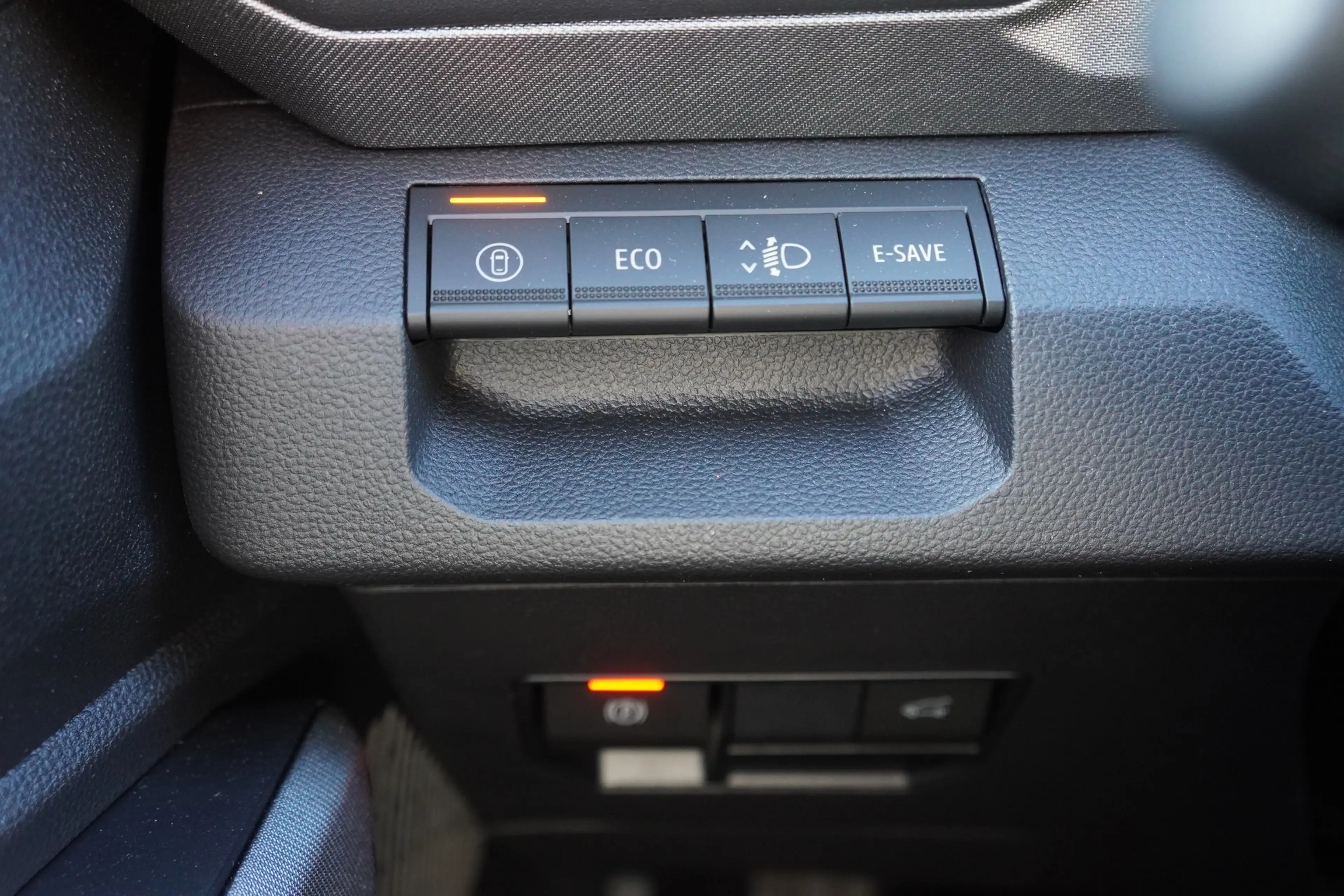Dacia Bigster Journey HEV 155 Aut. LED ACC Navi 360° — photo 15