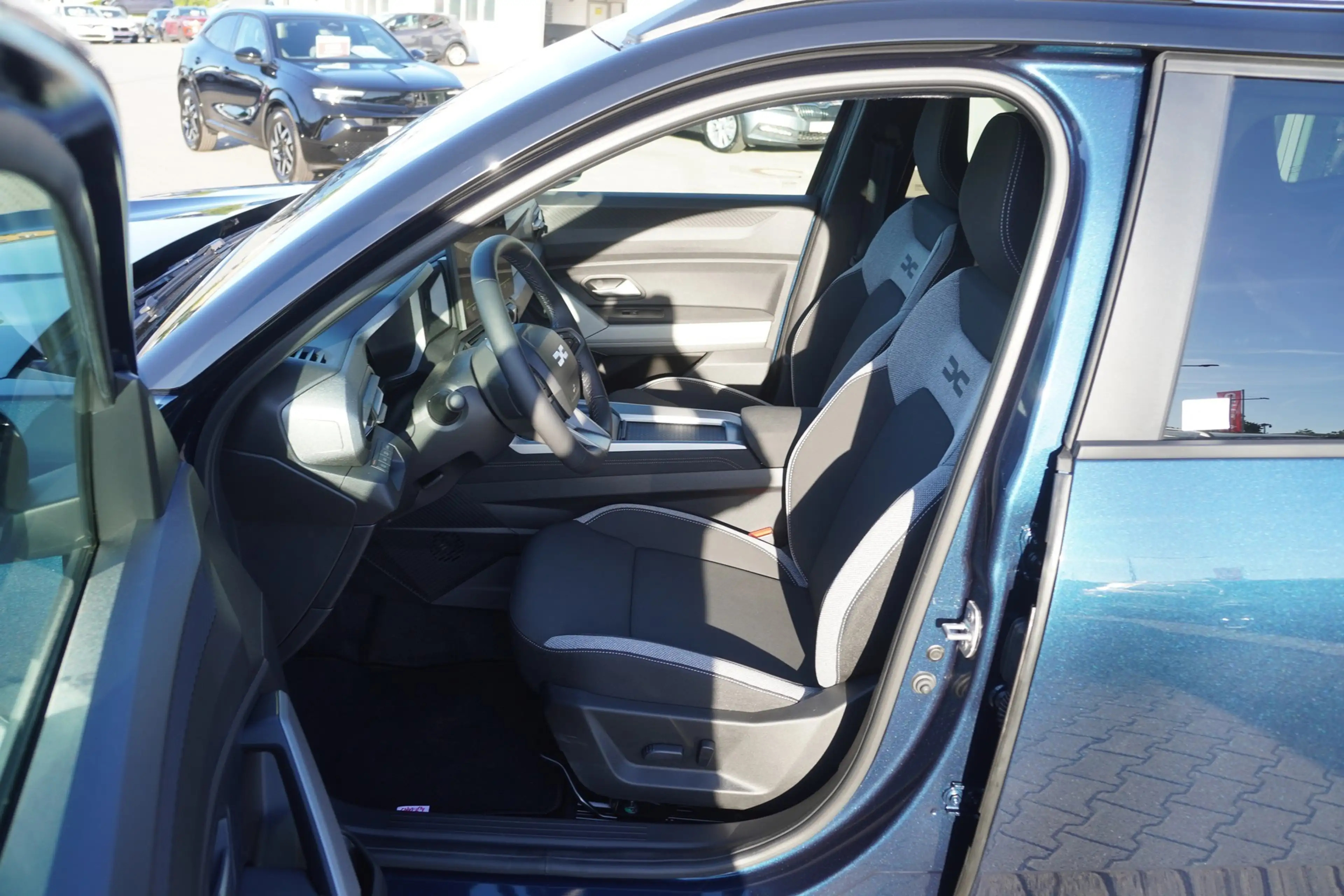 Dacia Bigster Journey HEV 155 Aut. LED ACC Navi 360° — photo 11