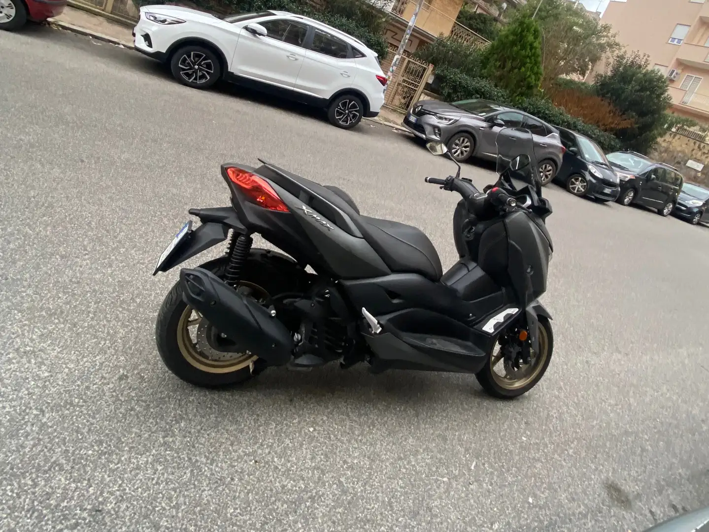 Yamaha X-Max 125 Szary - 2