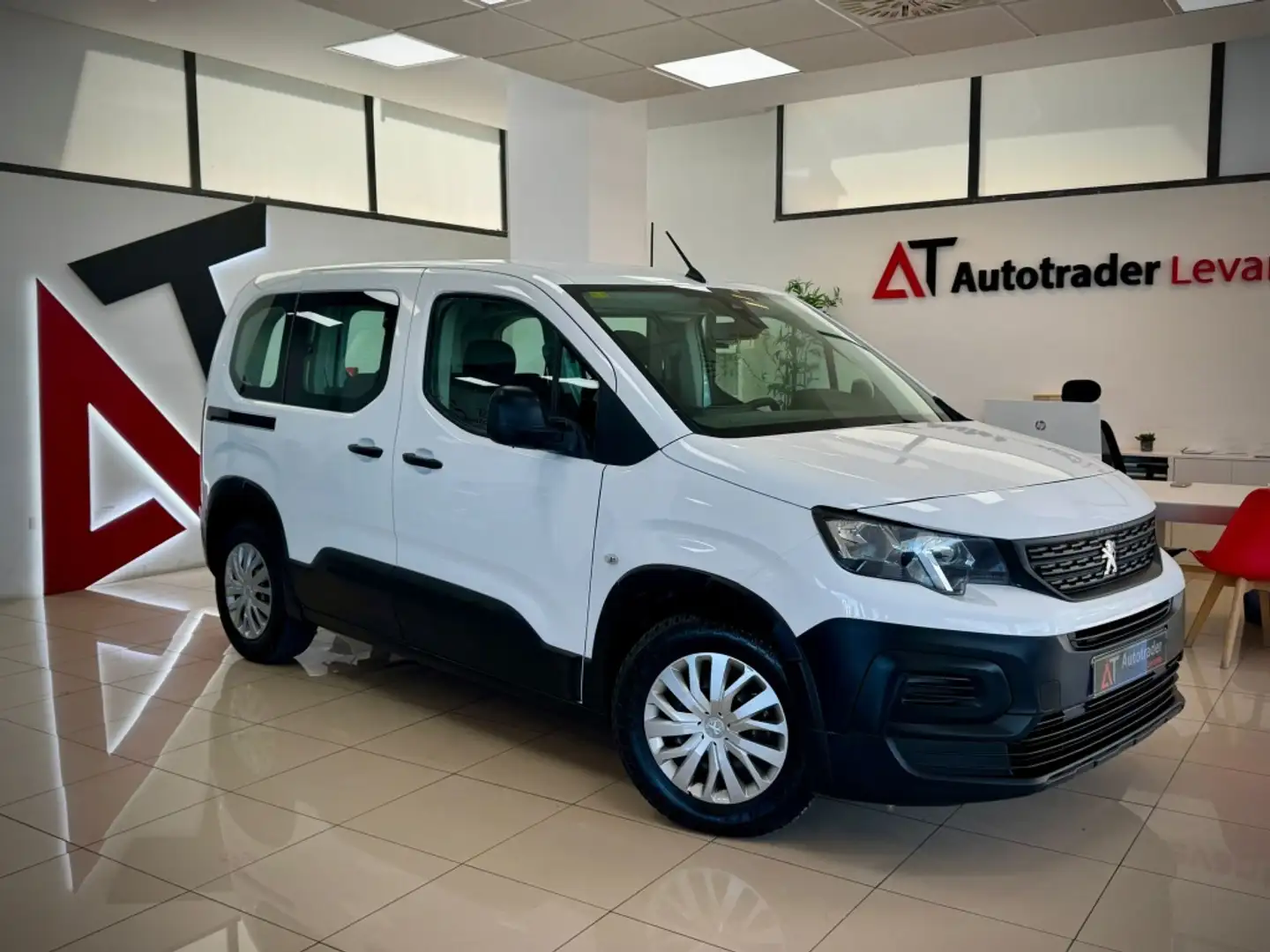 Peugeot Rifter 1.5BlueHDi S&S Long Active 100 Blanco - 1