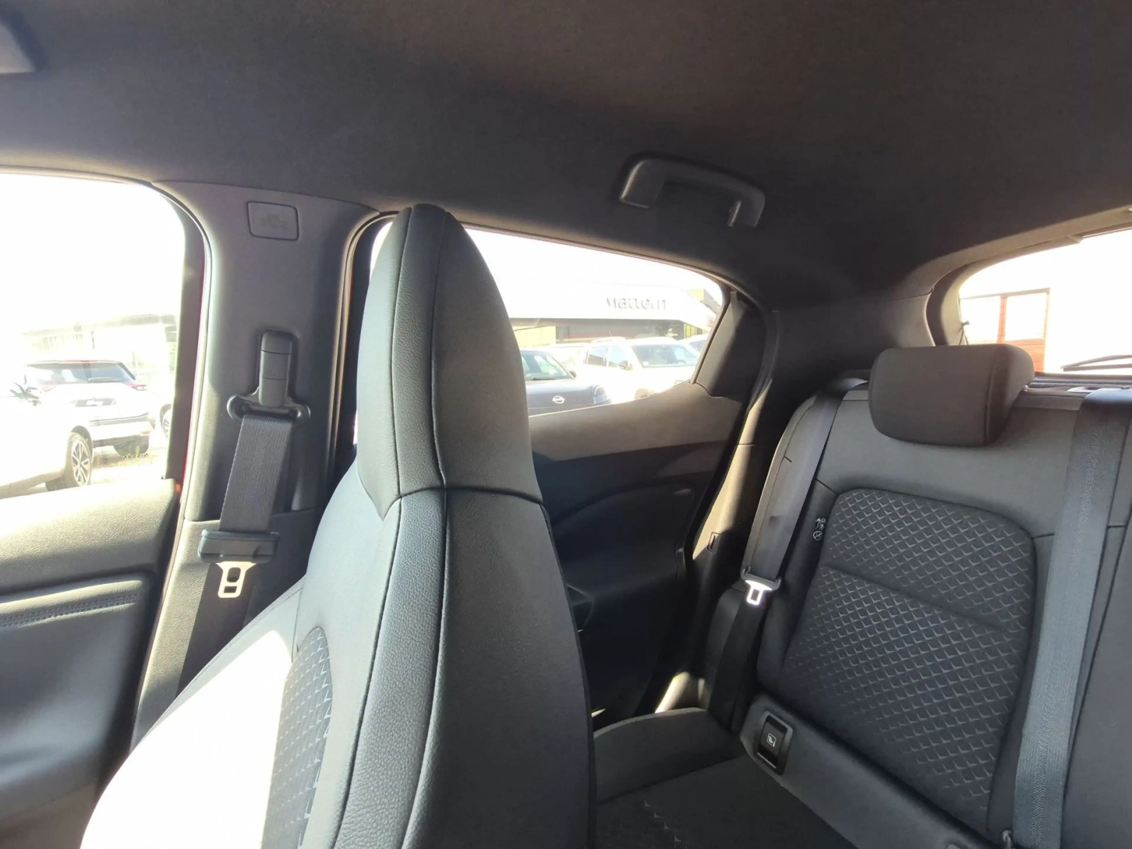 Nissan Juke 1.6 Hybrid N-Connecta Hybrid — photo 12