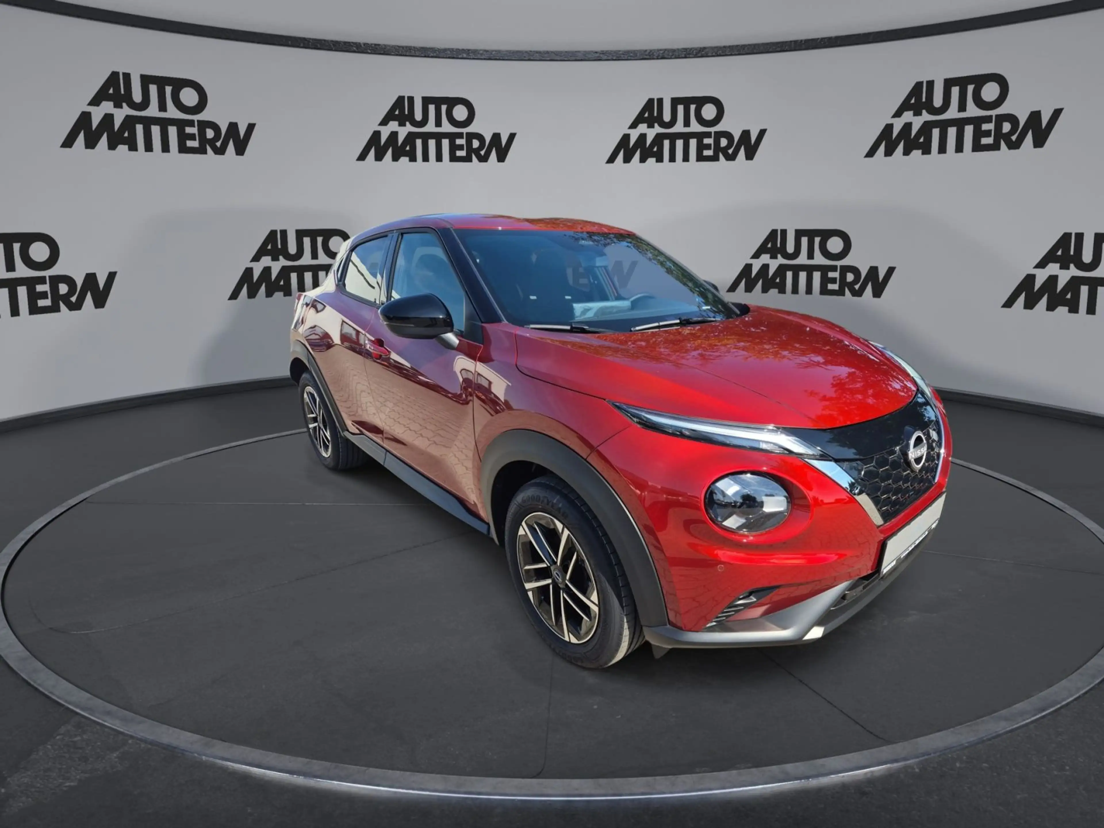 Nissan Juke 1.6 Hybrid N-Connecta Hybrid — photo 2