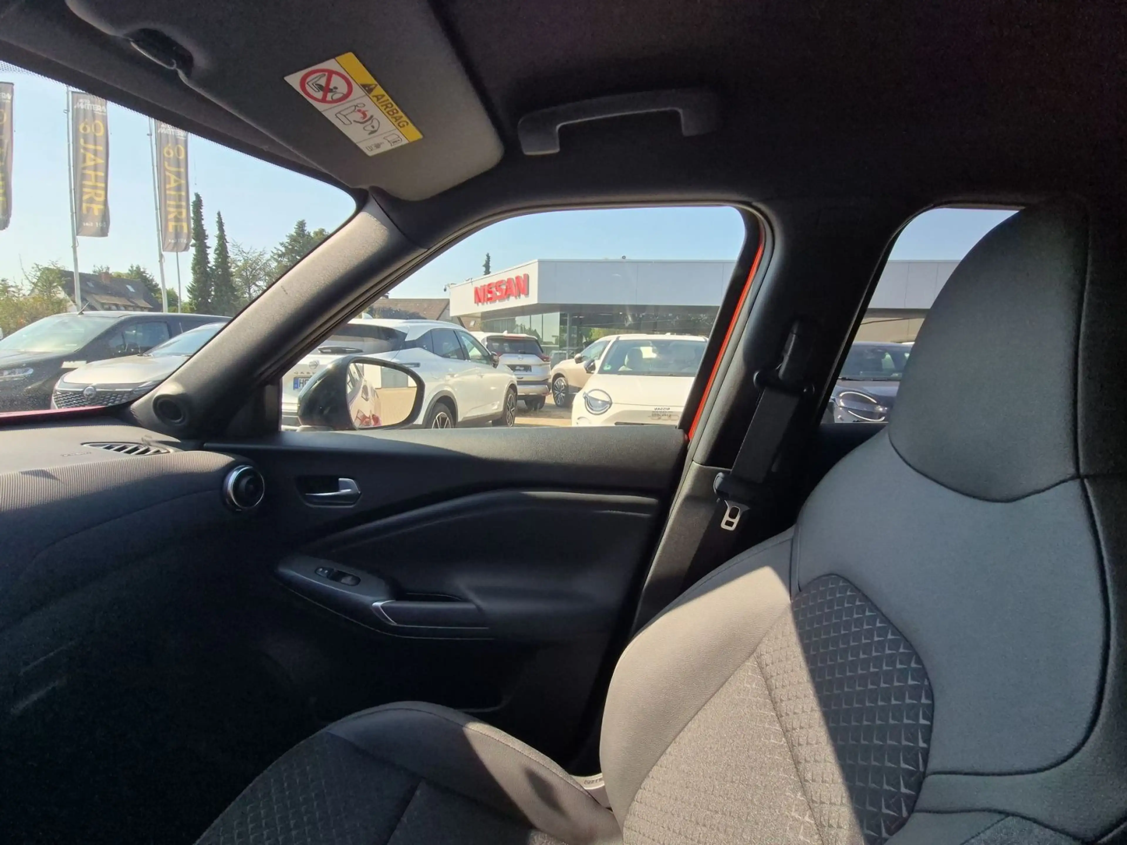 Nissan Juke 1.6 Hybrid N-Connecta Hybrid — photo 11