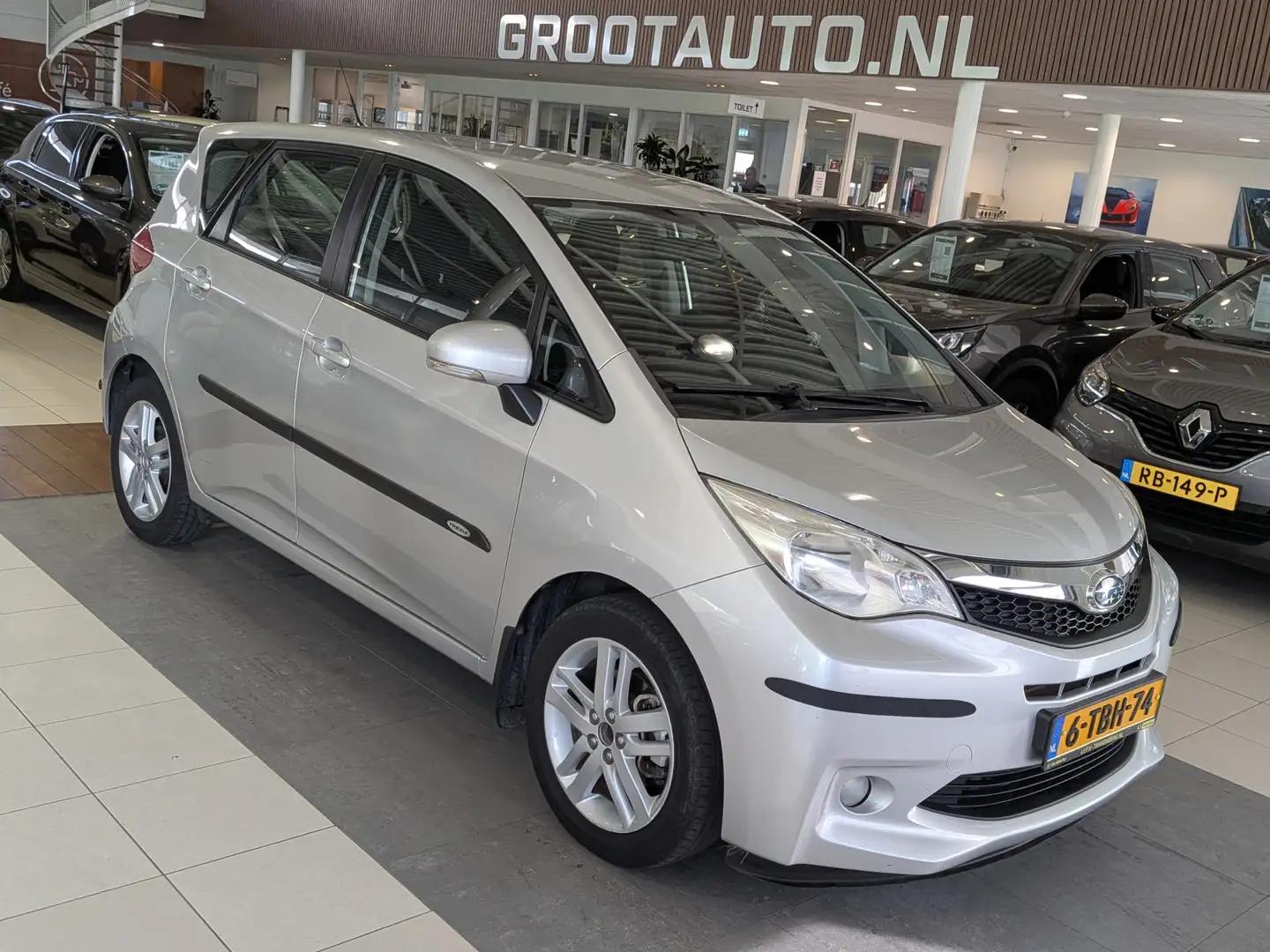 Subaru Trezia 1.3 Luxury Airco, Stuurbekrachtiging, Trekhaak Grau - 1