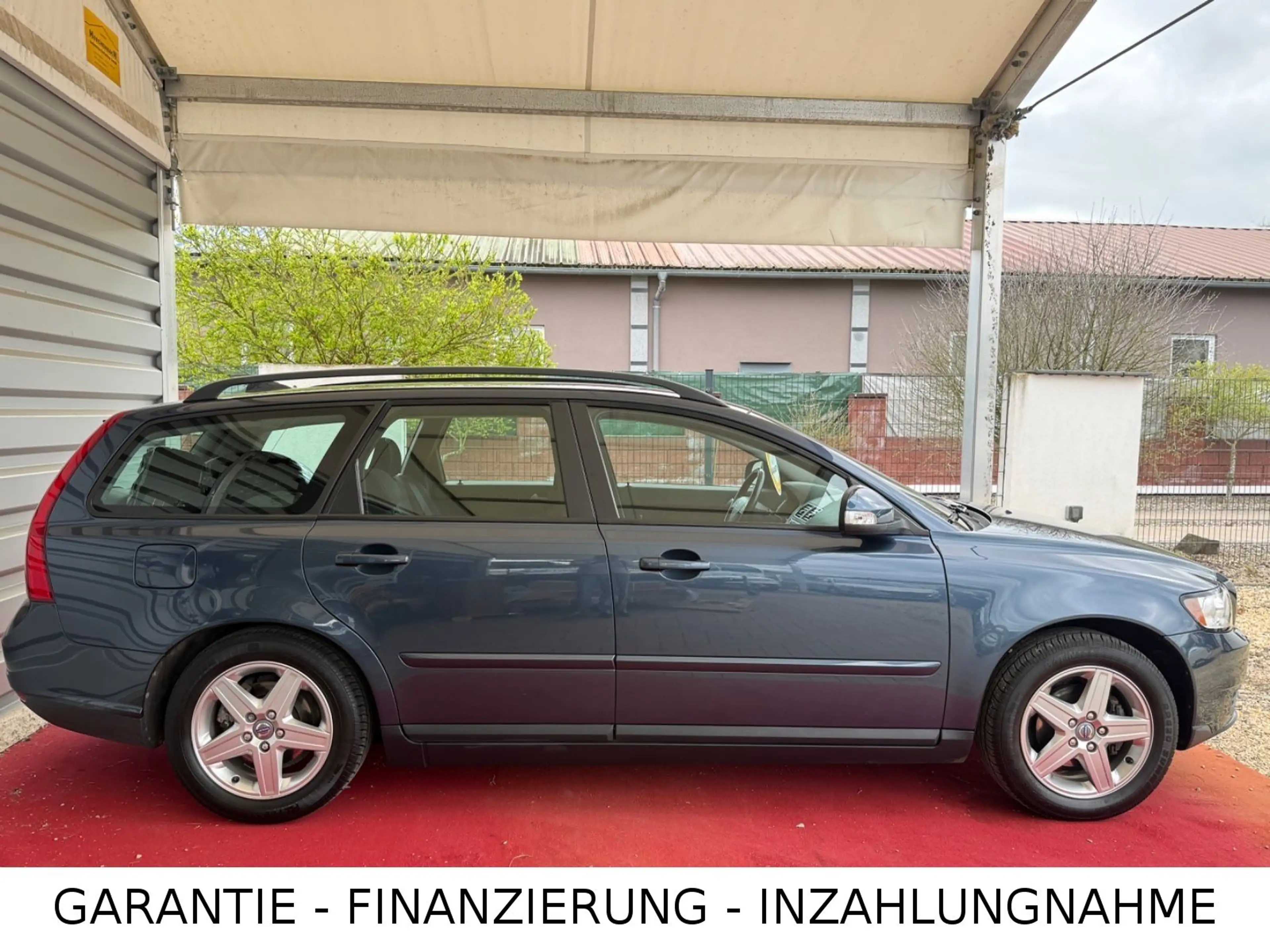 Volvo V50 Kombi 1.6 D /1.Hand/Scheckheft/*WENIG KM* — photo 2
