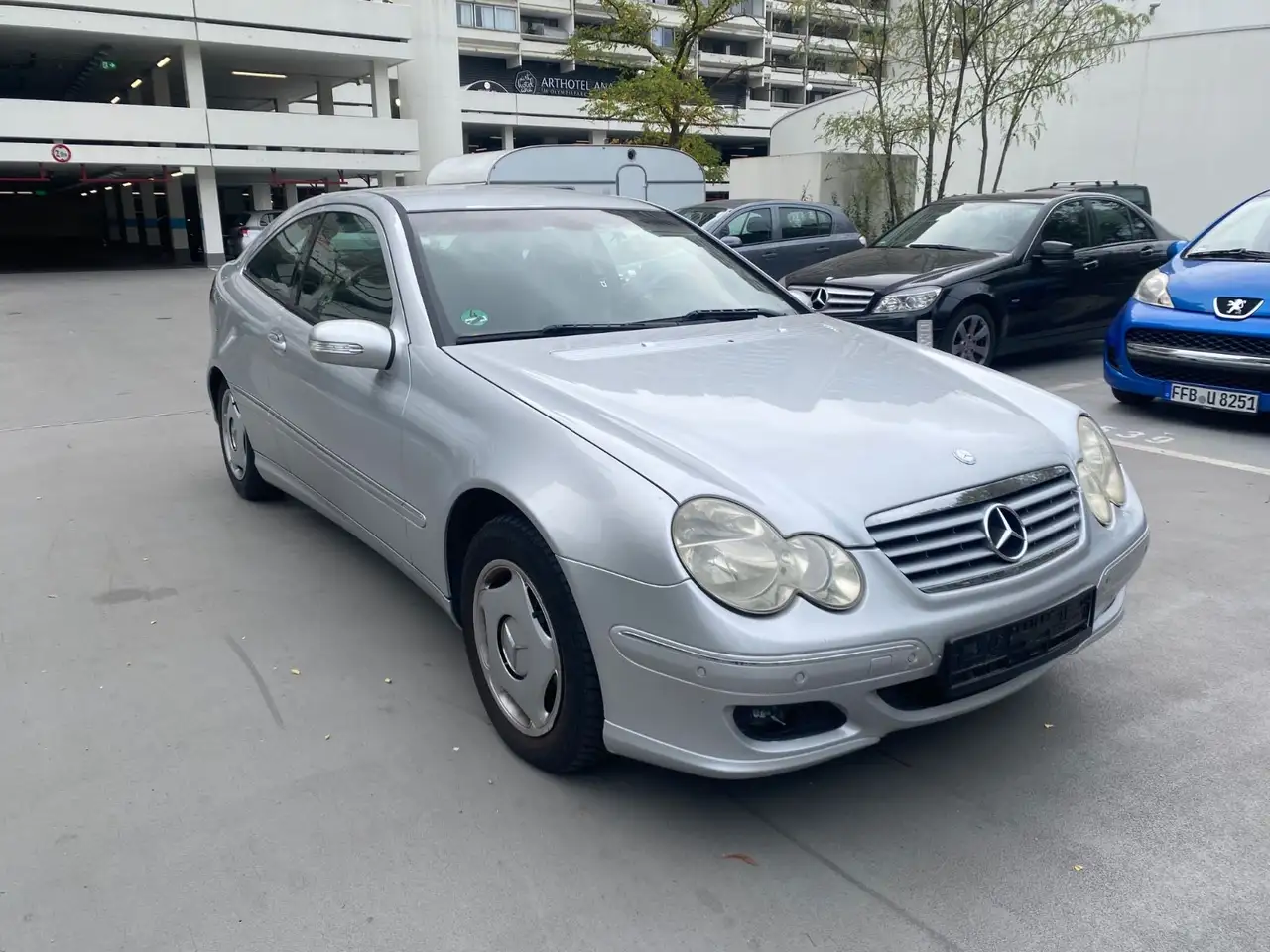 Mercedes-Benz C 180