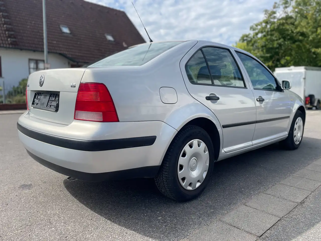 Volkswagen Bora 1.6 TÜV/Service/Zahnriemen NEU 09/2028, foto 3
