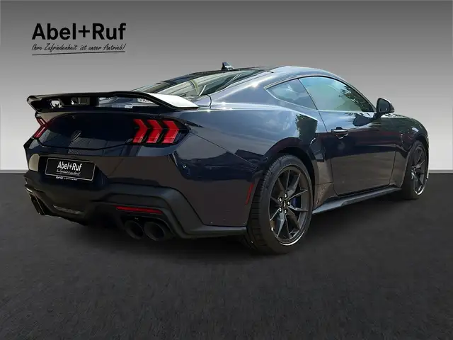 Ford Mustang view 7