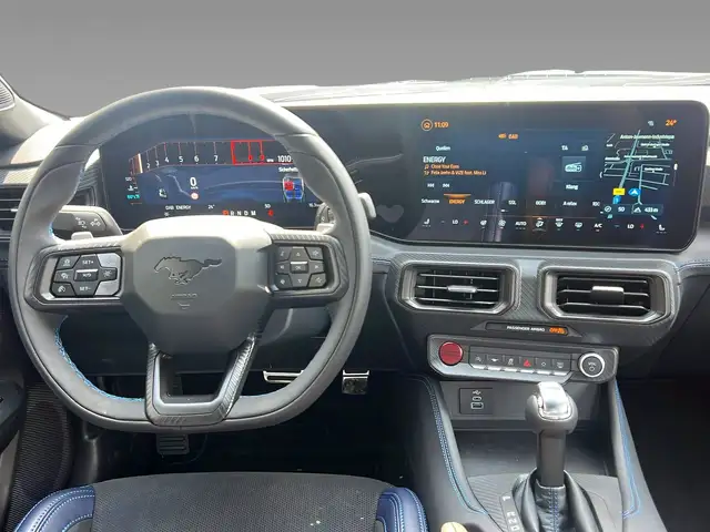 Ford Mustang view 11