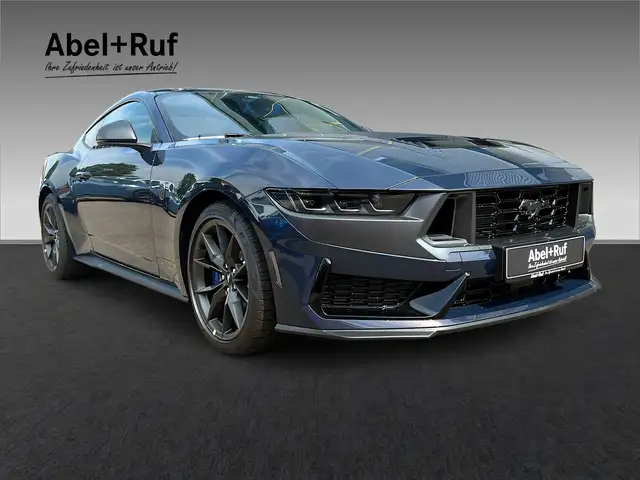 Ford Mustang view 6