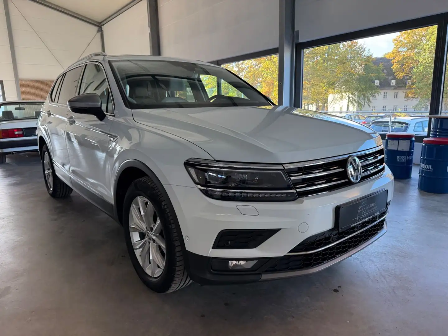 Volkswagen Tiguan Allspace 2.0 TDI Highline 4Motion LED/ACC Weiß - 2