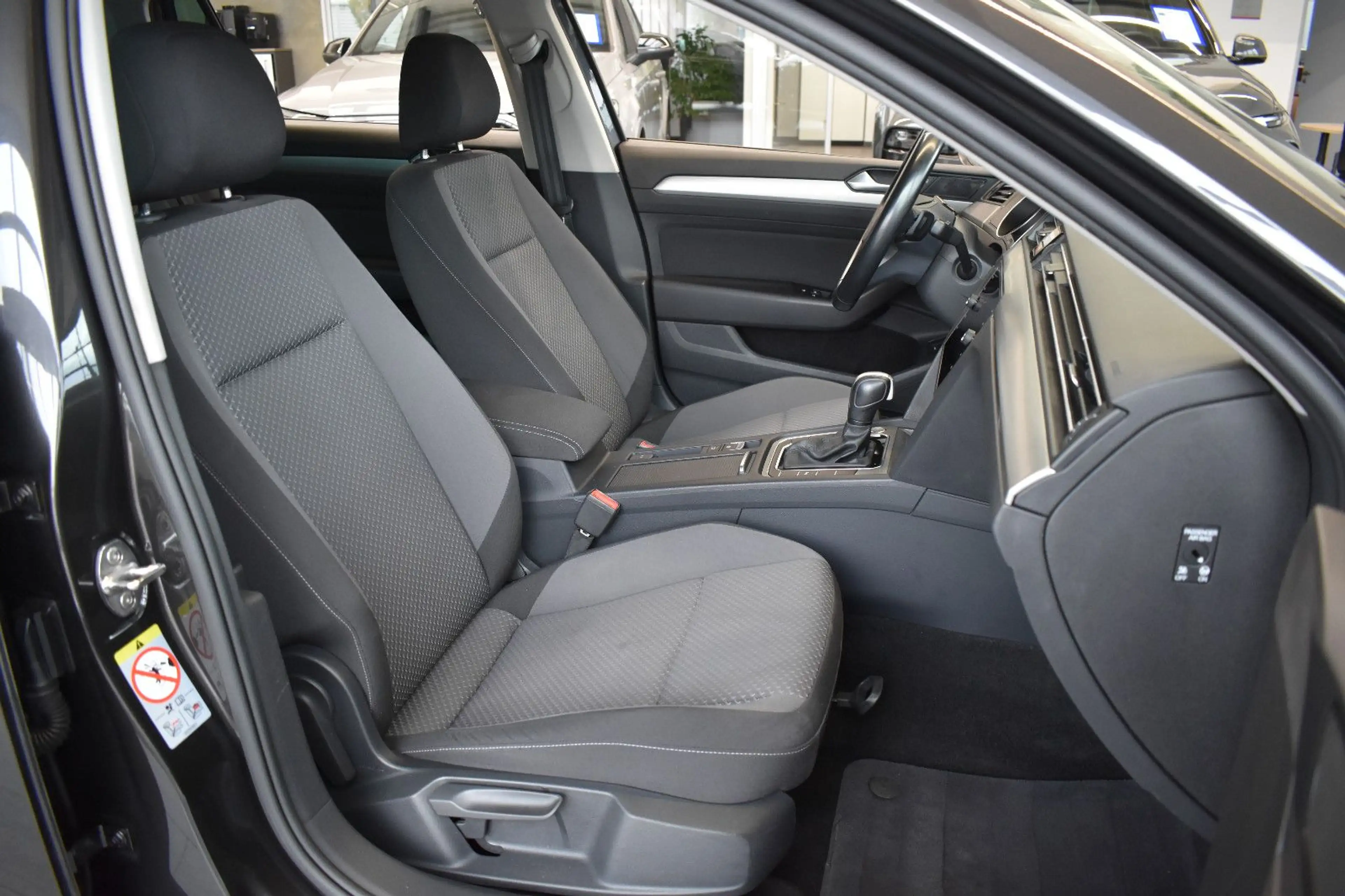 Volkswagen Passat Variant 2.0TDI DSG LED~ACC~RFKamera~DAB — photo 9