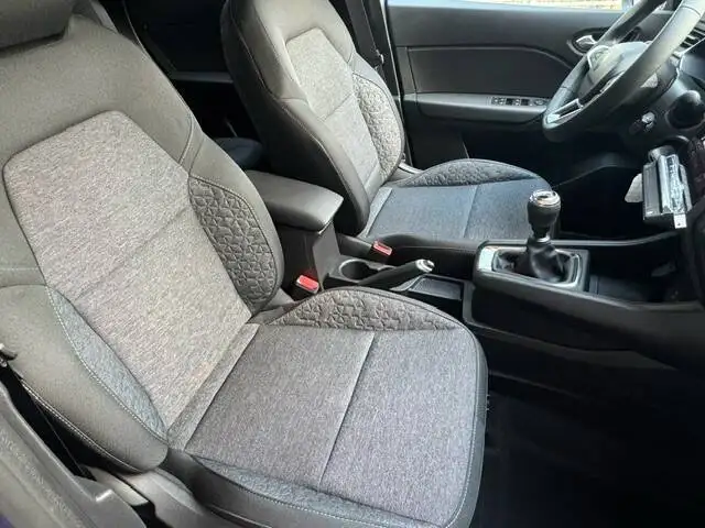 Renault Captur view 11