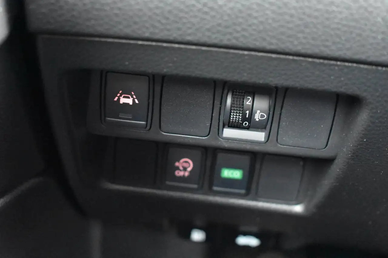 Nissan Qashqai 1.3 DIG-T Design Edition Stoelverwarming Camer, миниатюра 27