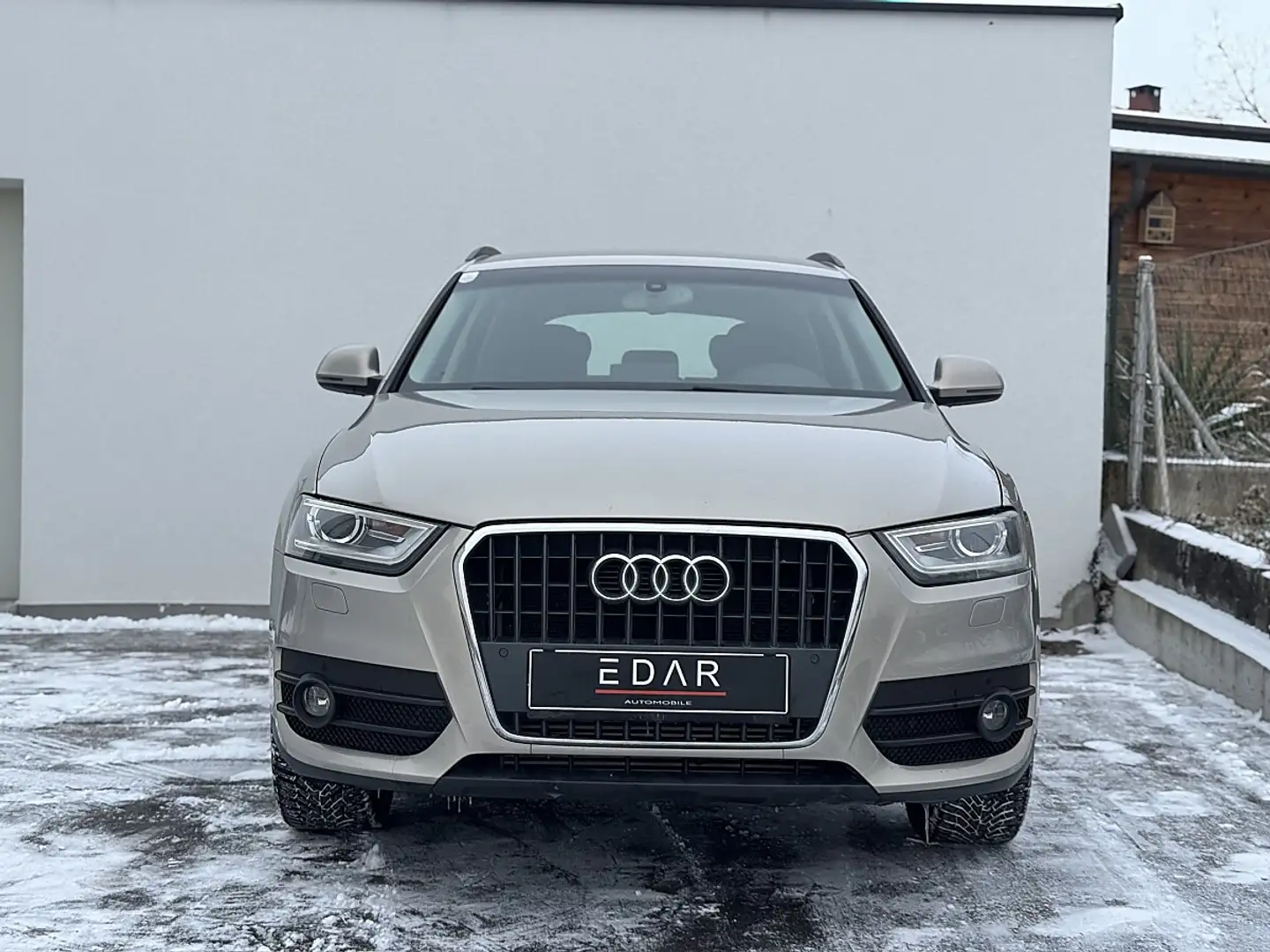 Audi Q3 2,0 TDI DPF Gelb - 1