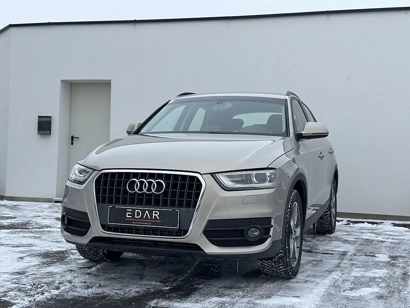 Audi Q3 2,0 TDI DPF Gelb - 2