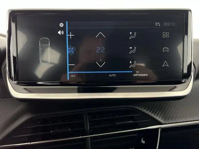 Peugeot 2008 view 9