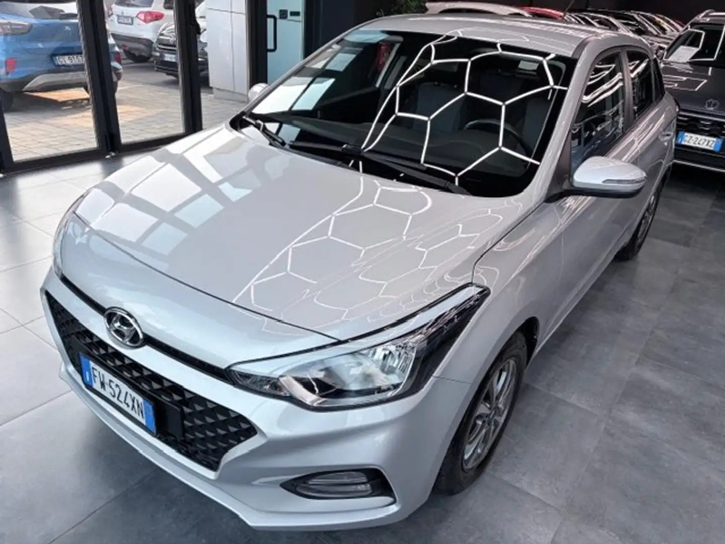 Hyundai i20 i20 5p 1.2 mpi Advanced 75cv Argent - 1