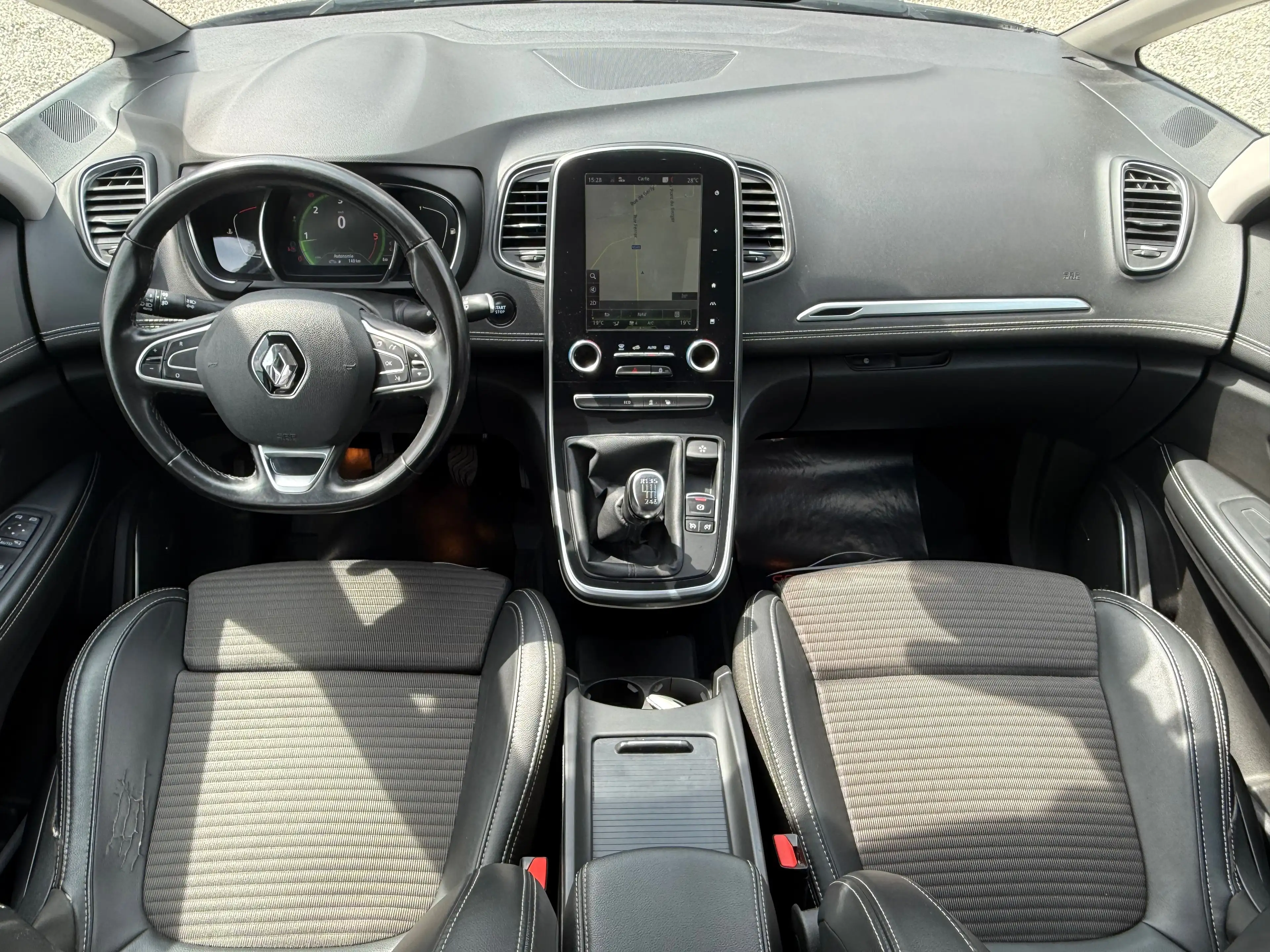 Renault Grand Scenic Grand Scénic 1.5 dCi Energy Bose Edition 7 Places /Navi/CarPlay/Led/Caméra/PDC/J.a/Garantie/ — photo 7