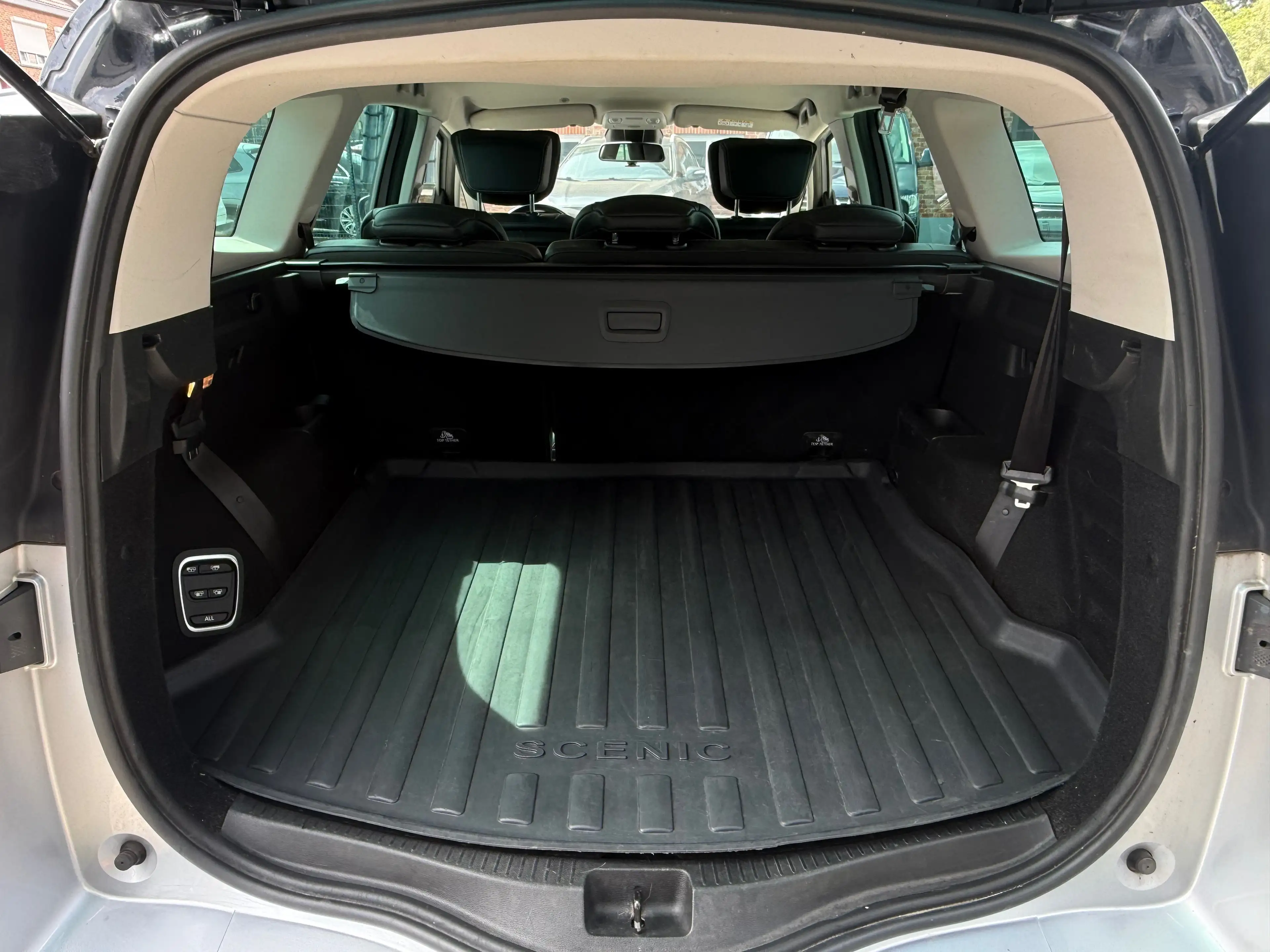 Renault Grand Scenic Grand Scénic 1.5 dCi Energy Bose Edition 7 Places /Navi/CarPlay/Led/Caméra/PDC/J.a/Garantie/ — photo 12