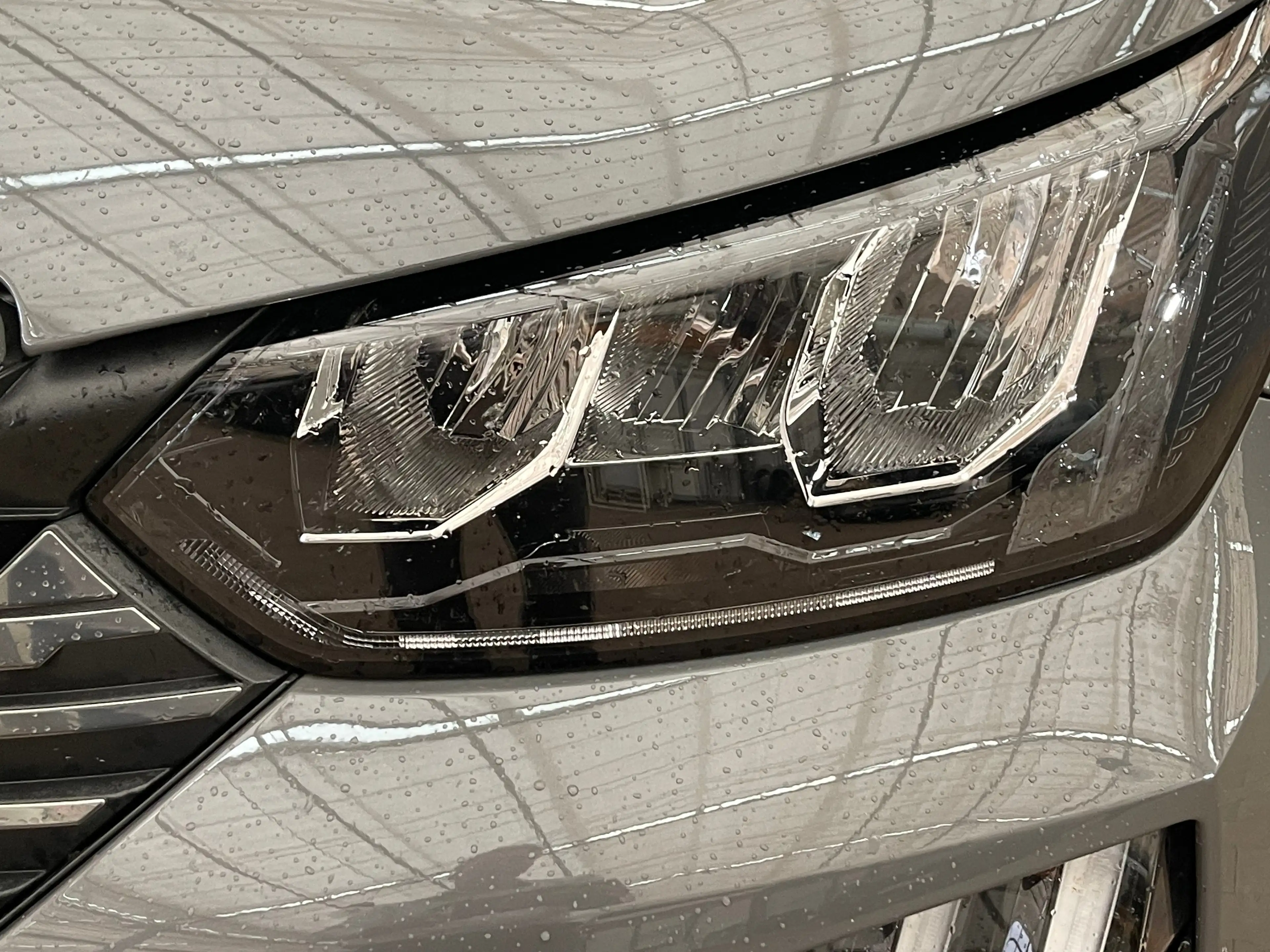 Peugeot e-2008 EV Allure Avantage 54 kWh Climate | Cruise | Navig — photo 5
