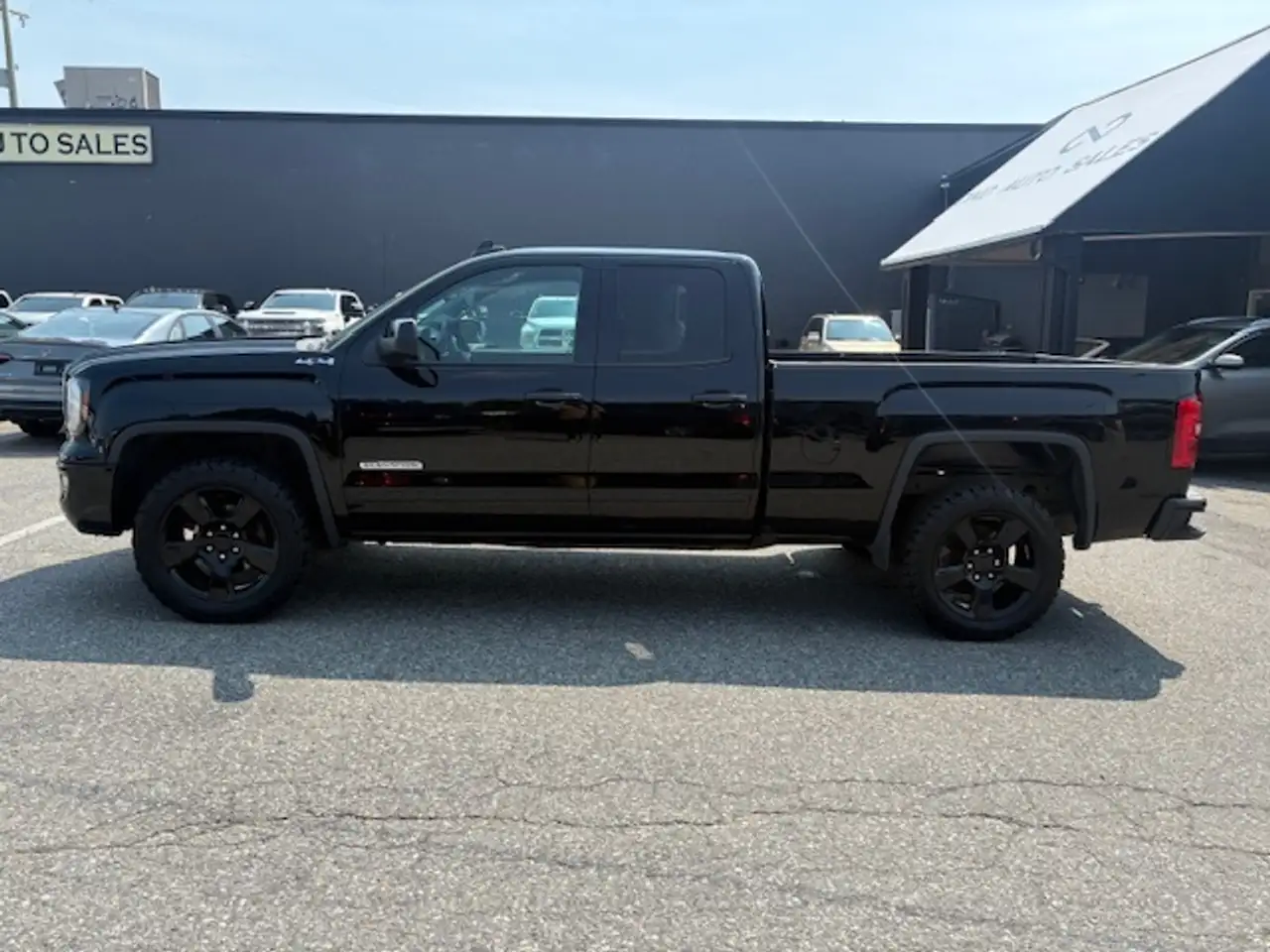 GMC Sierra 1500 photo GMC Sierra 1500