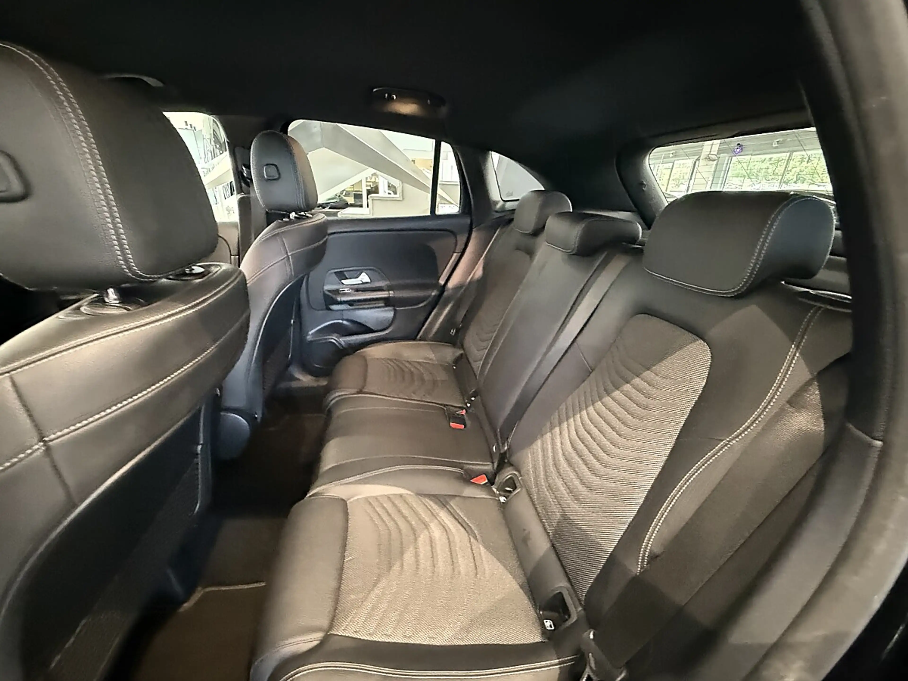 Mercedes-Benz GLA 200 d Aut. — photo 15