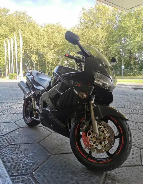Honda VFR 800 - foto 4