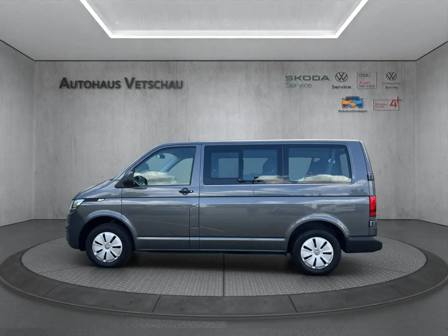 Volkswagen T6.1 Kombi T6.1 Transporter Kombi 2.0 TDI KR Bluetooth Klima Šedá - 2