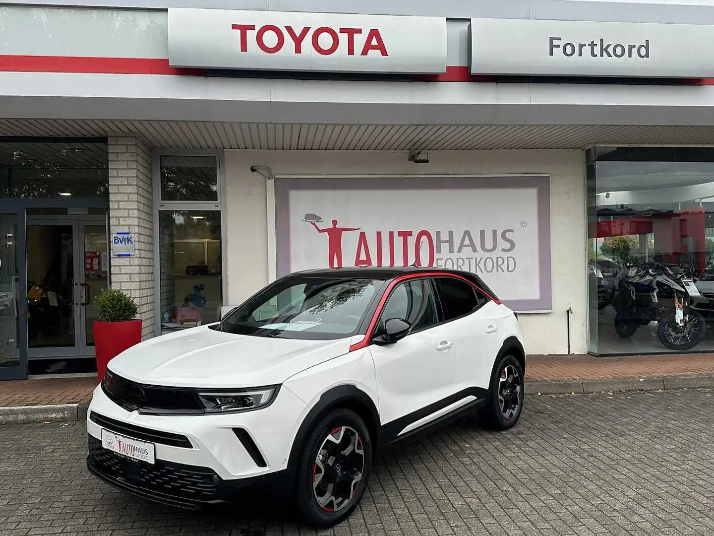 Opel Mokka X 1.2 Turbo GS Line Automatik - Navi, LED, PDC .. Weiß - 2