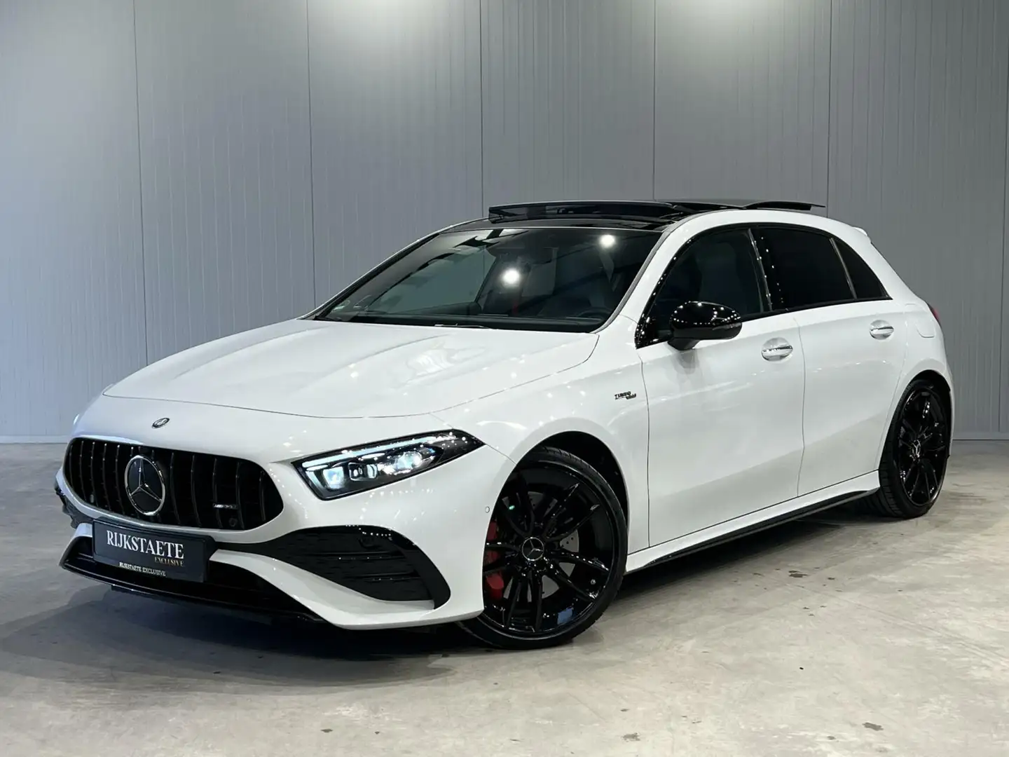 Mercedes-Benz A 35 AMG A35 4MATIC|NW MODEL|PANO|BURMESTER|19' Wit - 2
