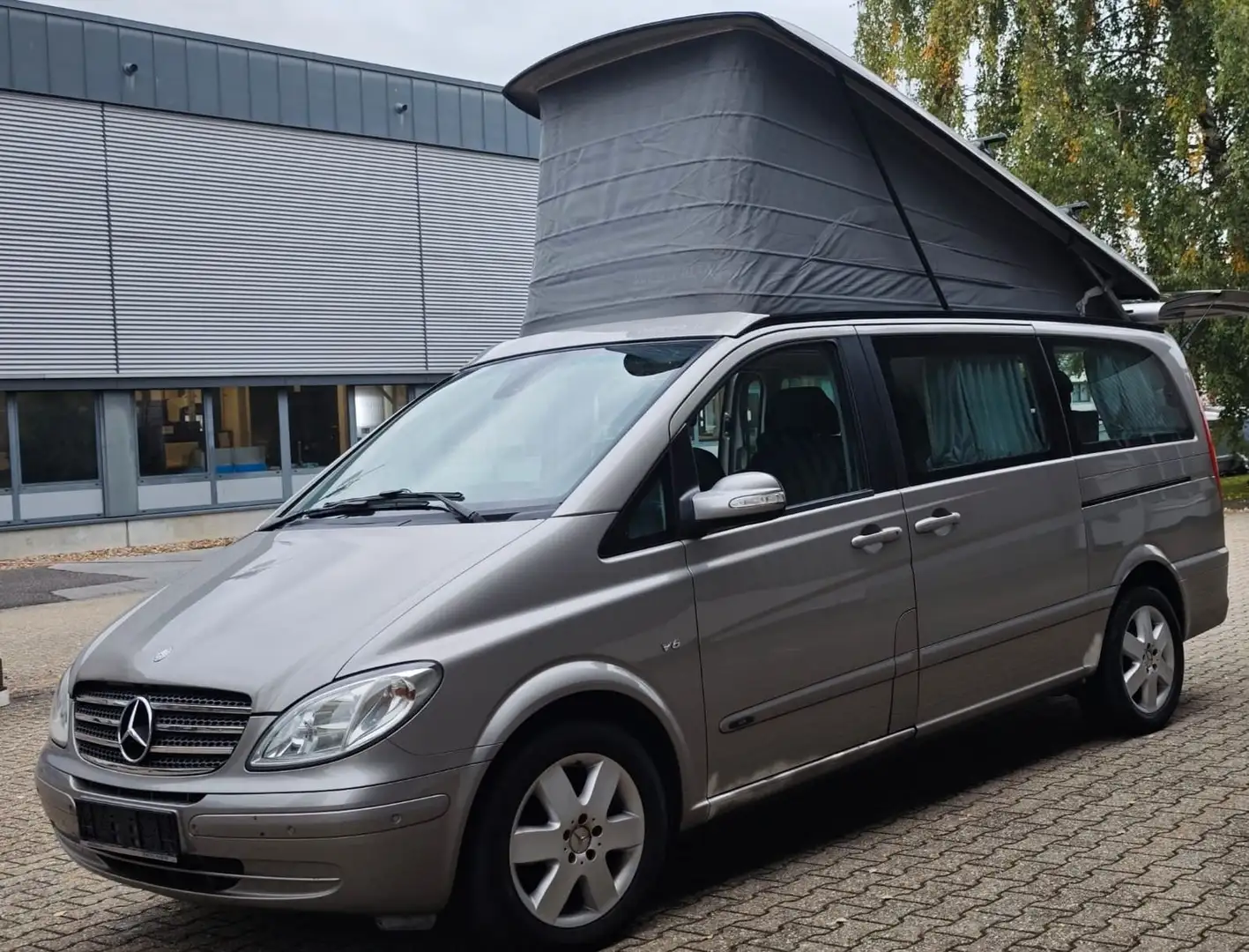 Mercedes-Benz Viano Fun 3.0 CDI lang Hochbett Silber - 1