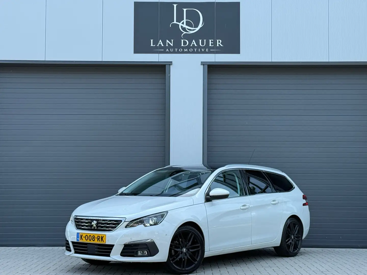 Peugeot 308 SW 1.2 PureTech Blue Premium / Automaat / Pano Wit - 1