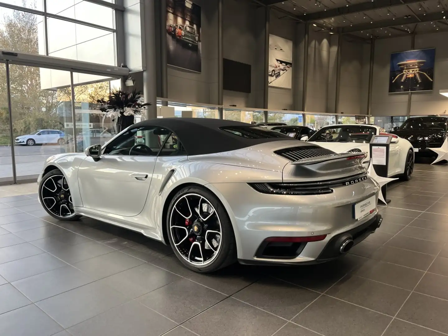 Porsche 992 Turbo Cabriolet PDK Gris - 2