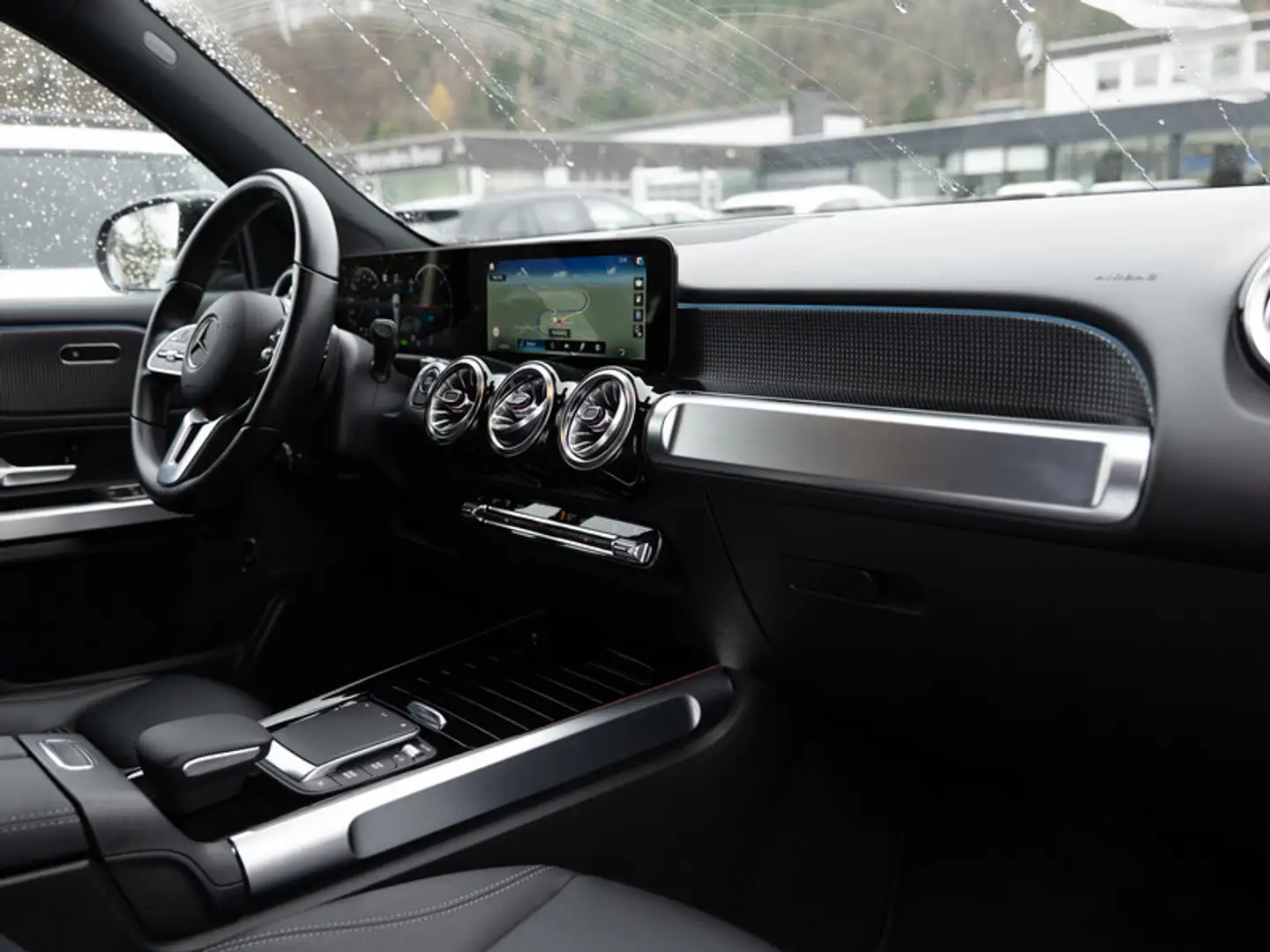 Mercedes-Benz EQB 300 4M Progressive/LED/Kamera/Ambiente/SHZ Schwarz - 2