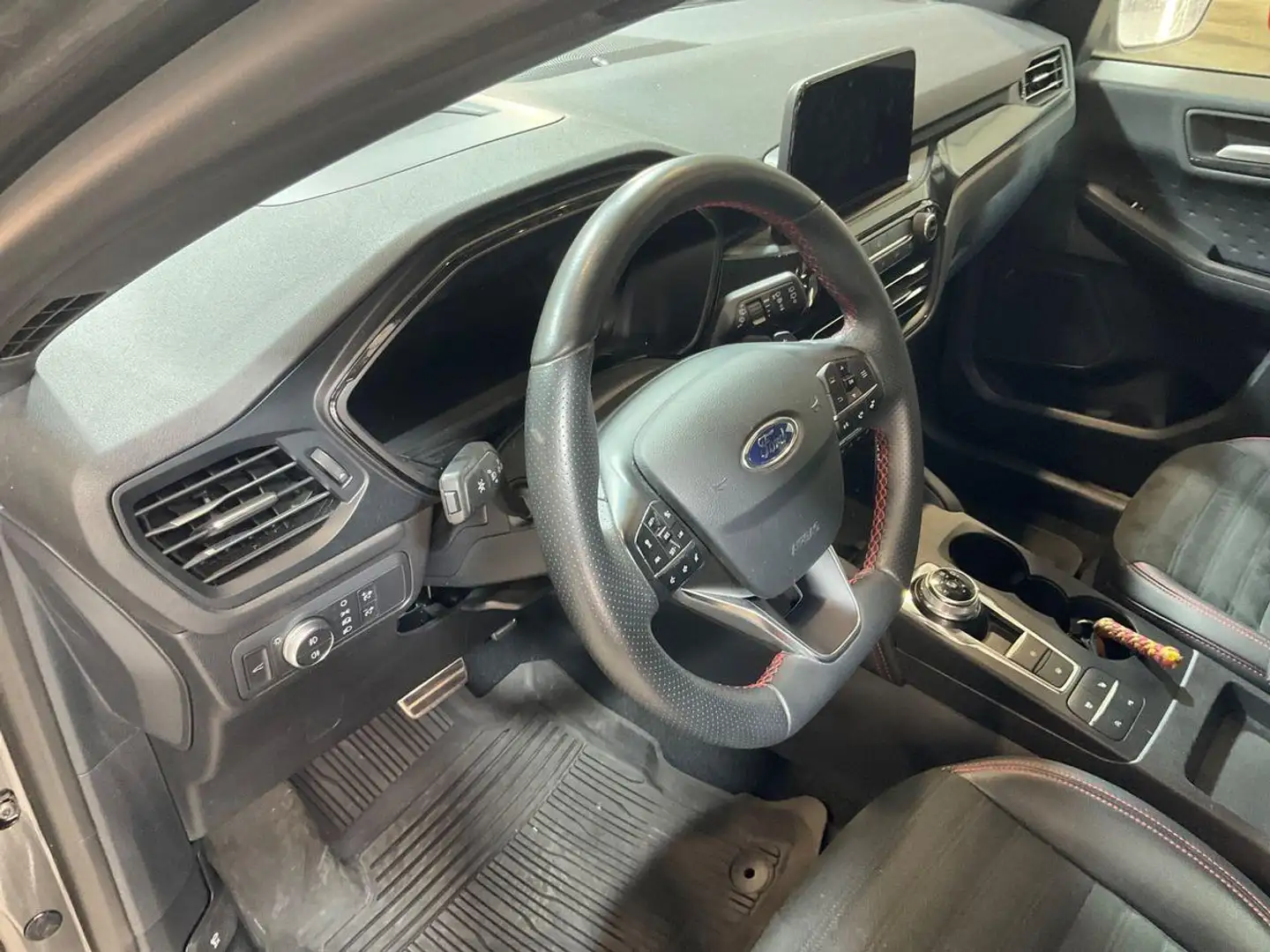 Ford Kuga 2.0 TDCi ST-Line X LED B&O HuD ACC 2Kam AHK Grau - 2
